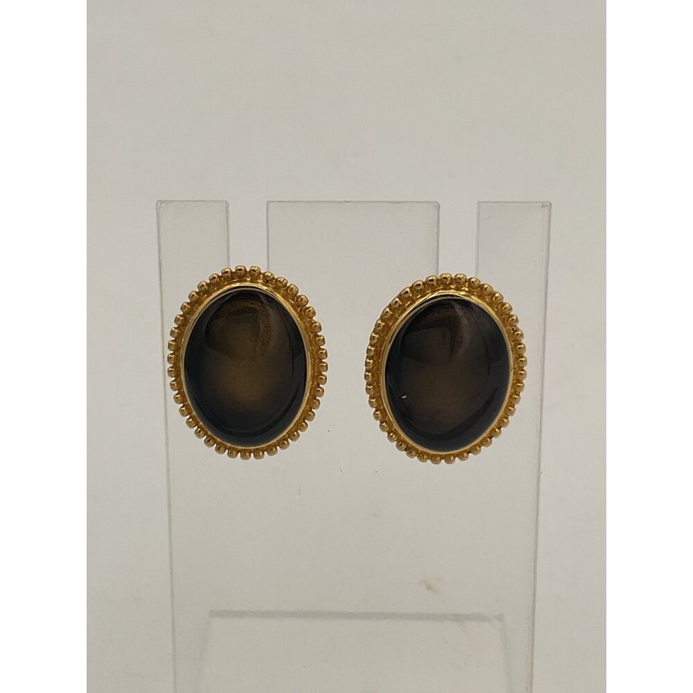 Vintage Trifari Gold Tone Black Cabochon Clip-On Earrings